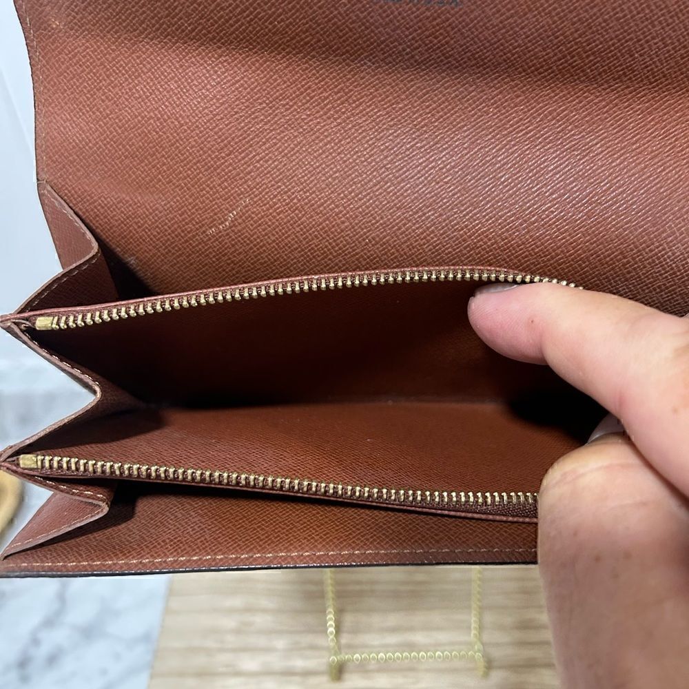 đ»ââLouisâ
VuittonâMonogramâWalletâ&âMinibag - Picture 11 of 16